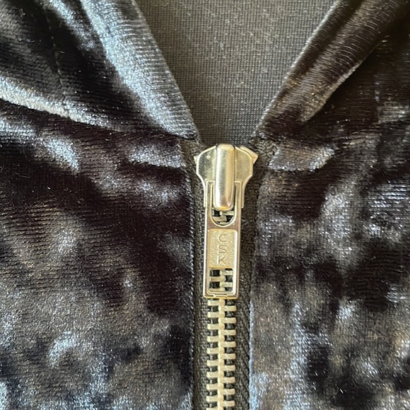 Cropped indigo velvet hoody (S/M) - Picture 3 of 4